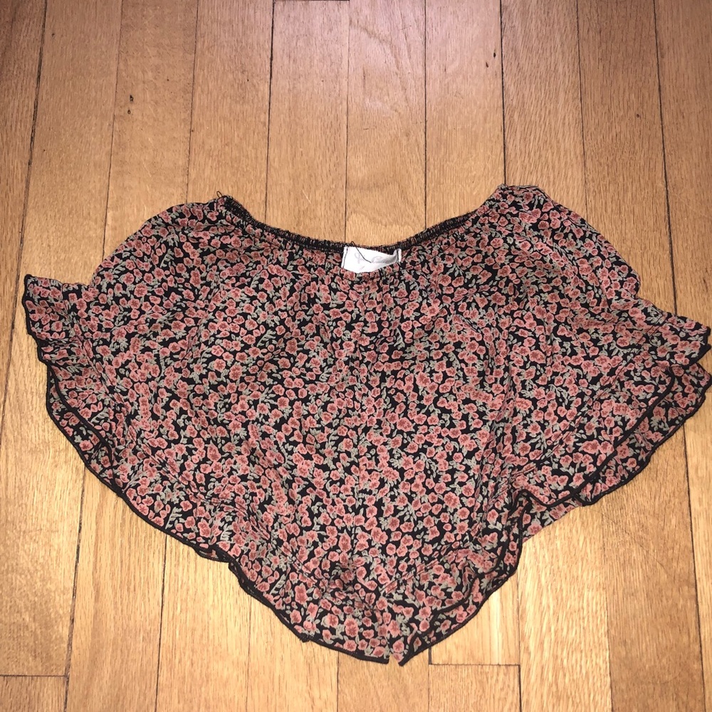 Brandy Melville Floral Ruffle Shorts NWT
